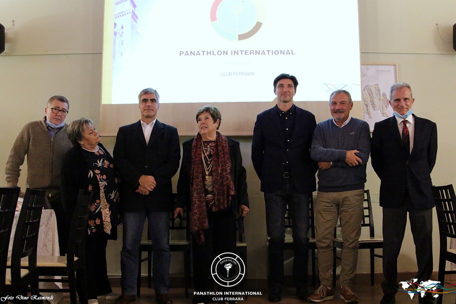 I rappresentanti delle associazioni sportive beneficiarie del contributo del Panathlon Club Ferrara
